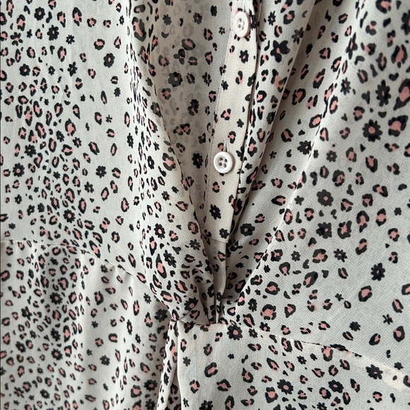 Torrid Chiffon Twist Front Tunic Shirt Tan Leopard Print Plus Size 5X - Picture 6 of 16